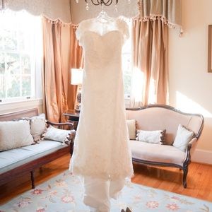 Modern Trousseau Kendra wedding dress size 12